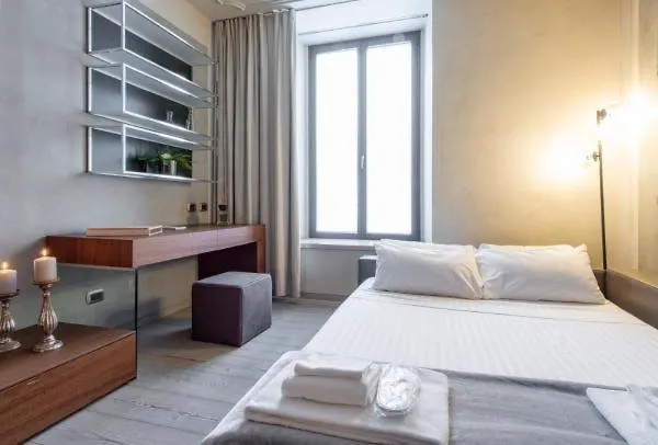 Apartment Milan Duomo Suites Italy
