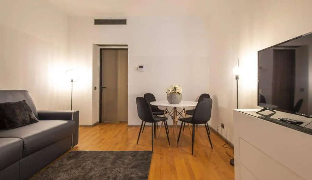 Apartment Milan Duomo Suites Italy