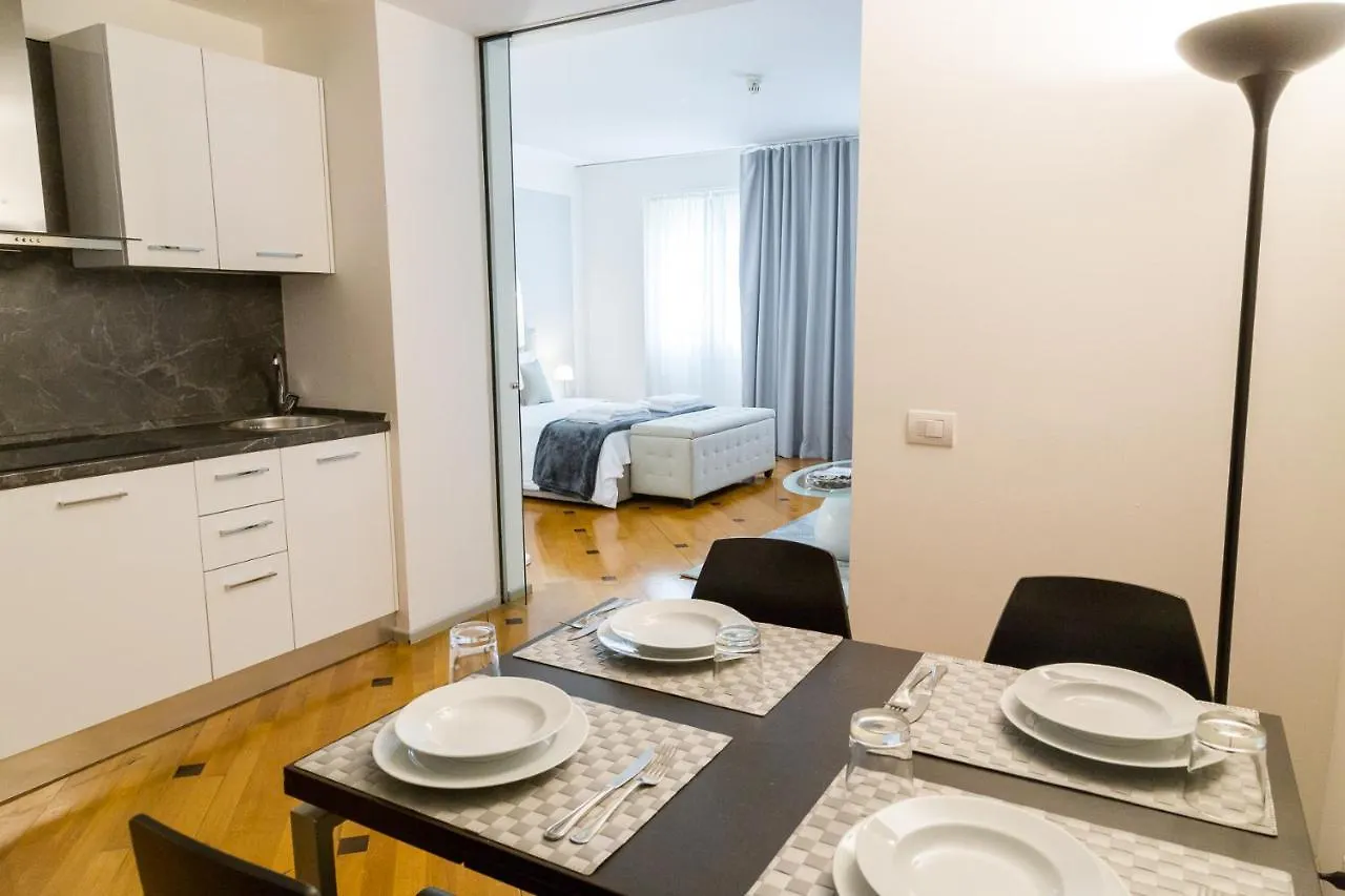 Apartment Milan Duomo Suites Italy