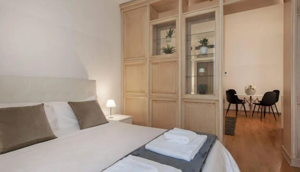 Milan Duomo Suites 0*,  Italia