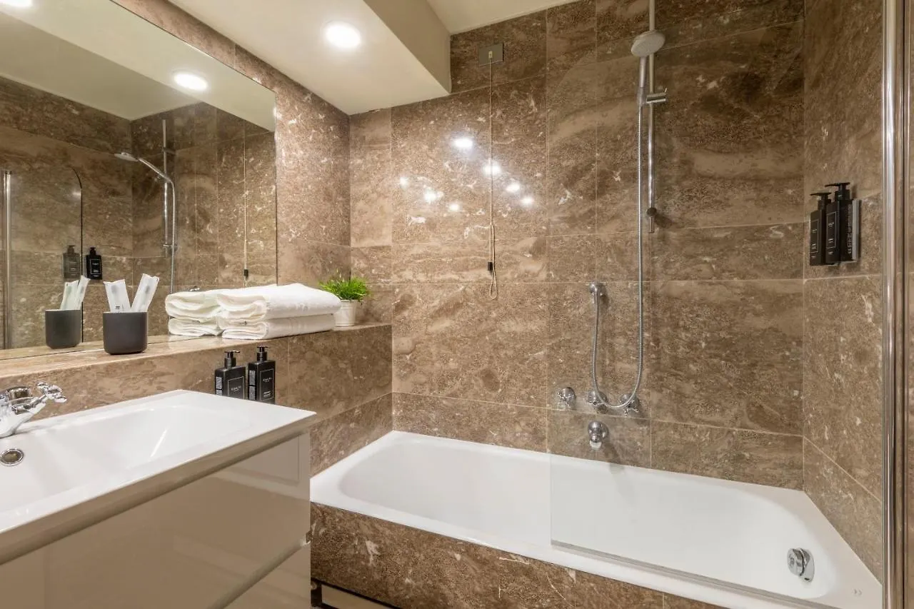 Milan Duomo Suites Apartamento